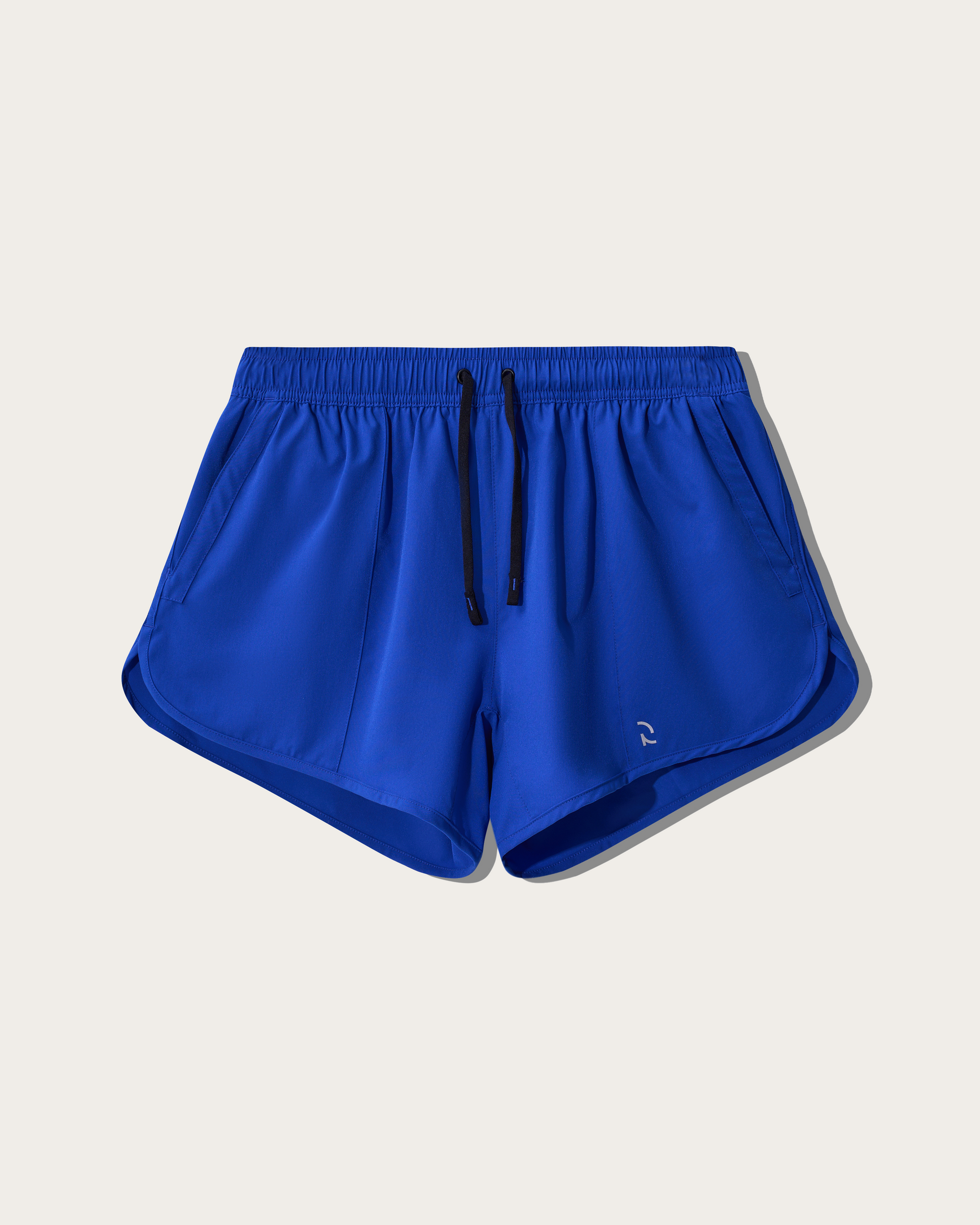 SHORT 01 — SIGNATURE CUT